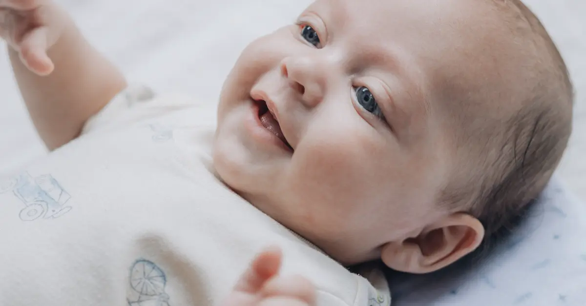 Les Vêtements Bébé en Coton Bio : Avantages et Conseils