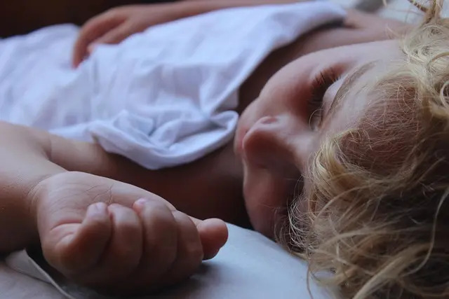 Comment Choisir des Vêtements de Bébé Légers pour l'Été