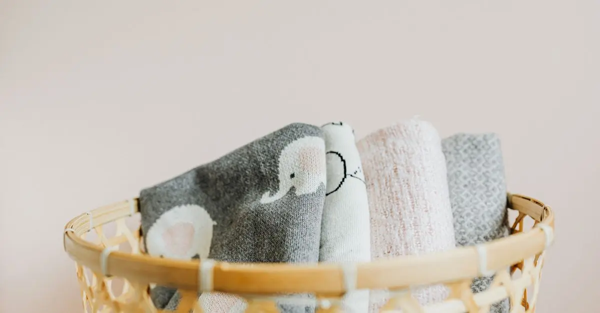 Les Vêtements Évolutifs pour Bébé : Pourquoi Choisir ?