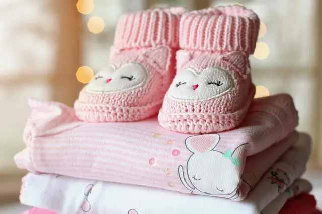Les Meilleurs Vêtements pour Bébé en Été : Guide Pratique