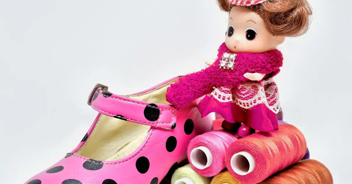 Les Accessoires Indispensables pour Élever le Style de Bébé