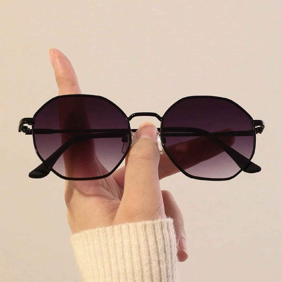 1 pièce Lunettes de soleil de rue géométriques vintage en métal pour femmes, accessoires de plage pour la conduite et la mode